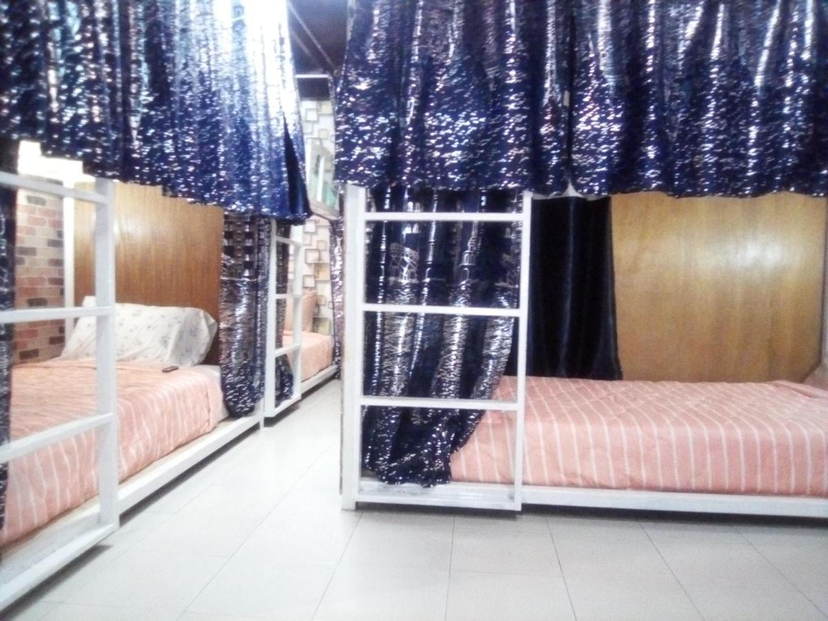 방콕 Ban Kru Ae Mixed Dorm B&B 외부 사진