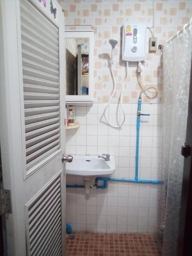 방콕 Ban Kru Ae Mixed Dorm B&B 외부 사진